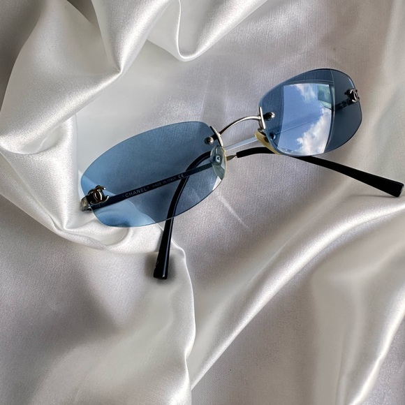 Rare💙 CHANEL rimless sunglasses. - Picture 3 of 13